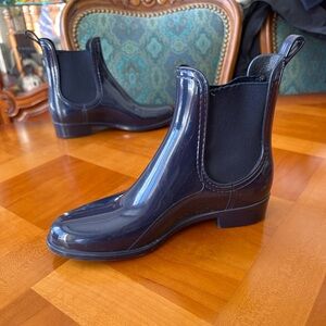 Lemon Jelly Women’s 6 36 Navy Blue Rain Boots Chelsea Style Pull on Vegan